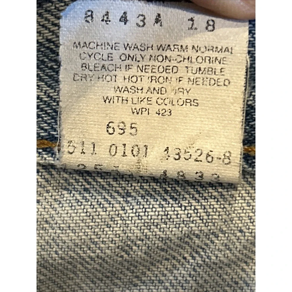 Vintage Levis 550 Jeans 12 Medium Petite Relaxed Fit Tapered‎ Leg Light USA Y2K